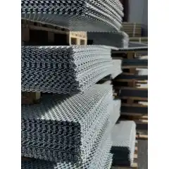 <span style="color:#000000;"><strong><span style="background-color:#3498db;">FJERMESTAD</span></strong></span> - Solide galvaniserte 4 mm strekkmetallplater. Prisene oppgitt her er pr stk. Prisen pr m2 er kr 495,- + mva.<strong> Dette er v&aring;re standardst&oslash;rrelser:</strong>