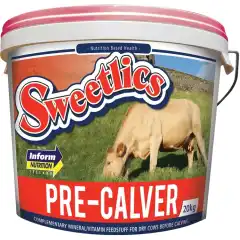 Mineralb&oslash;tte spesielt tilpasset melkekyr og ammekyr i gjeldperioden.