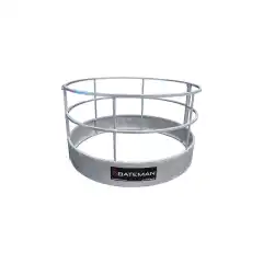 <strong><span style="background-color:#f39c12;">BATEMAN</span></strong> - Solid forhekk spesielt godt egnet til foring av sau med horn.